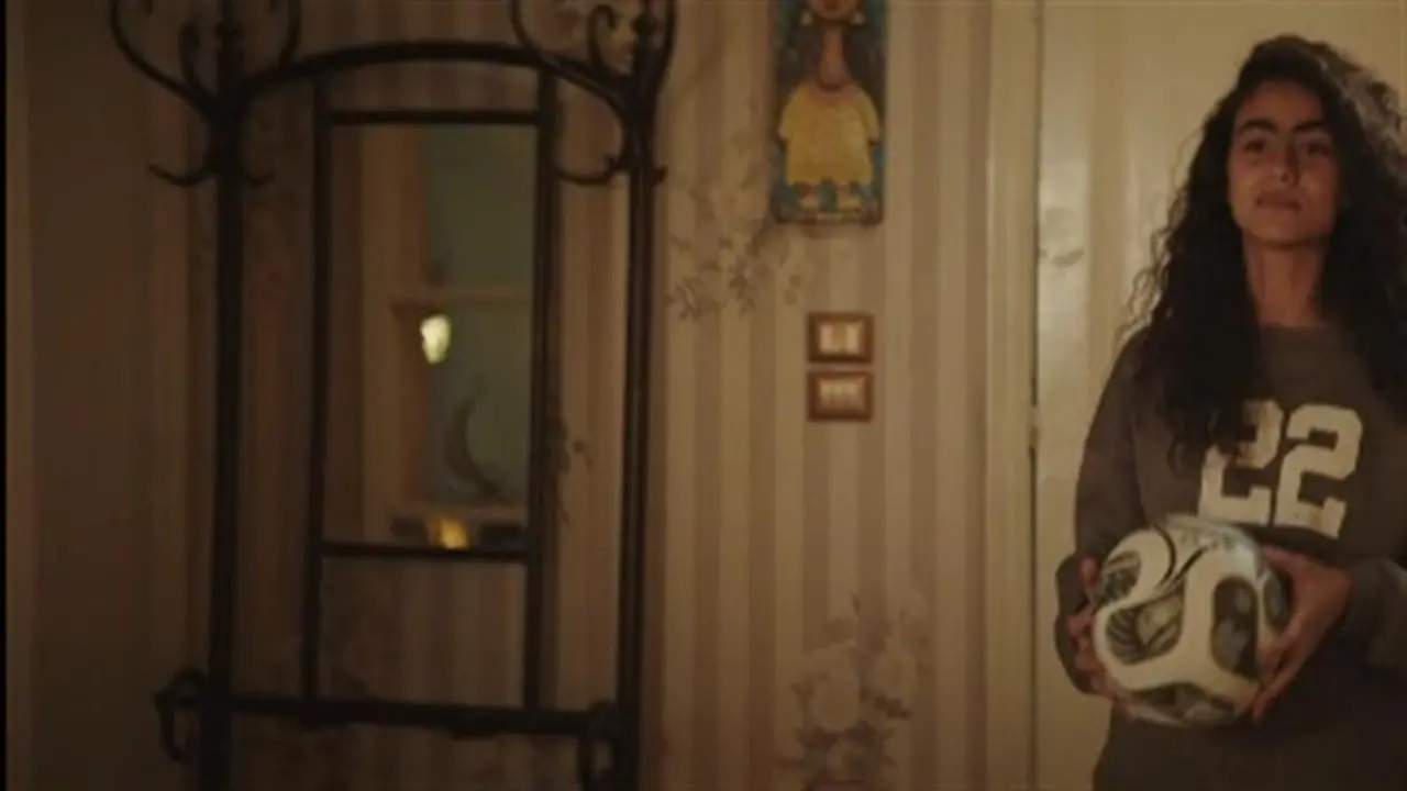 أحداث مفاجئة في مسلسل كان ياما كان الحلقة 10 تدفع فرح للعودة إلى منزل والدتها